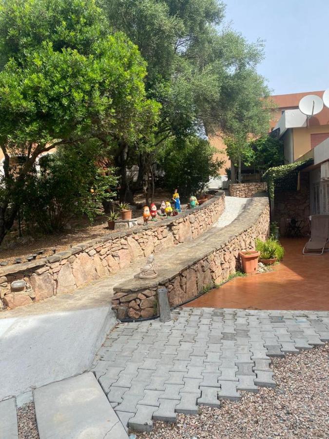 Le Stanze Del Mare Aparthotel Golfo Aranci Ngoại thất bức ảnh