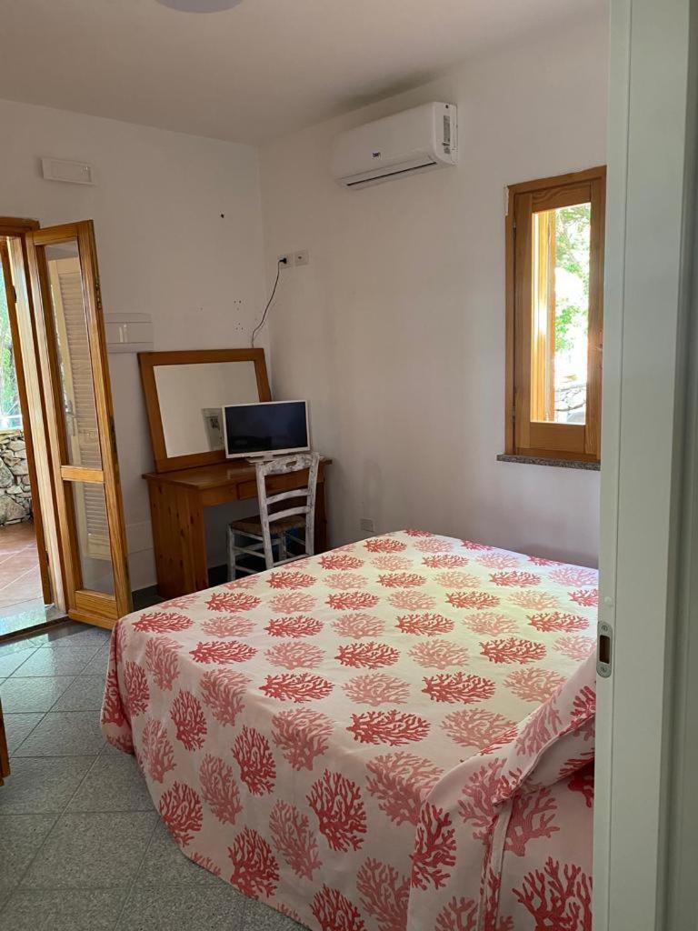 Le Stanze Del Mare Aparthotel Golfo Aranci Phòng bức ảnh